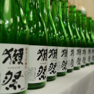 「東京獺祭の会2013」に参加。うまい酒をたらふく堪能して社長と写真を撮ってきたぞ！
