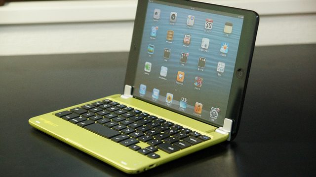 iPadminiユーザーなら買わないのが損！iPadminiをノートパソコン化する着脱型「MiniSuit NewYork Bluetoothキーボード」が良いぞ！