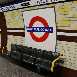 【ロンドン観光】地下鉄やバスを使った移動には「オイスターカード」が便利だぞ！