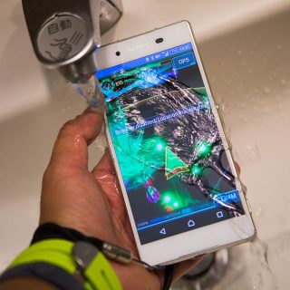 【動画で紹介】Xperia Z4の濡れても操作できるタッチパネルがスゴイぞ！
