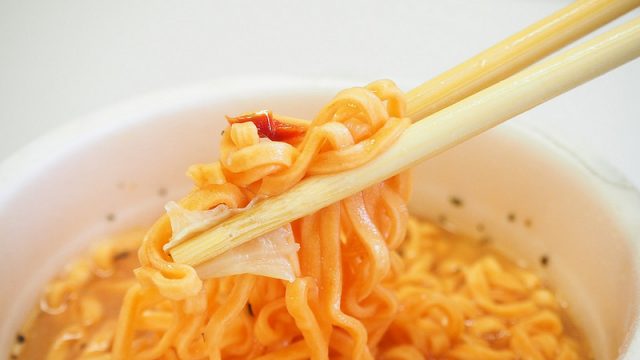 ミシュランに選ばれたラーメンがカップ麺に！ソラノイロ「ベジソバ」が美味いぞ！