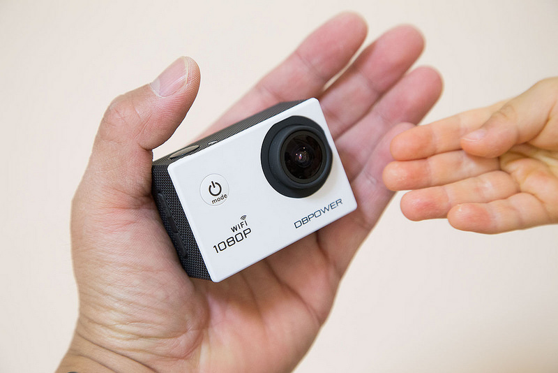 【格安！】GoProが欲しいけどお値段がね…と思ってる人へ！6000円台で買えるフルHDアクションカメラが良いぞ！ - むねさだブログ