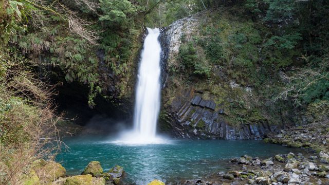 【静岡】あの有名な「浄蓮の滝」は日本の滝100選でわさびの産地だったぞ！