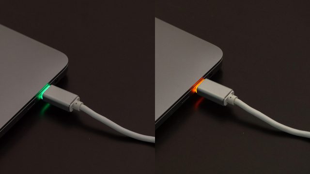 MacBookの充電に最適！LED付きで充電状況を光で見えるUSB Type-Cケーブルが便利だぞ！