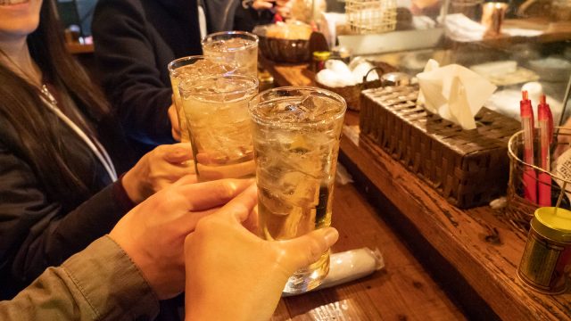 横浜桜木町の飲屋街「野毛」でハシゴ酒の楽しさにハマったぞ！