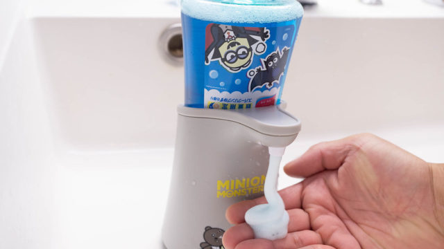 触らずに電動で泡が出る！「ミューズ ノータッチ泡ハンドソープ」が子どもの手洗いに良いぞ！