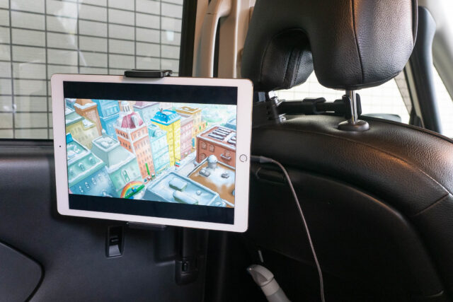 タブレットを車載するタブレットホルダーが5秒で設置可能で便利だぞ むねさだブログ
