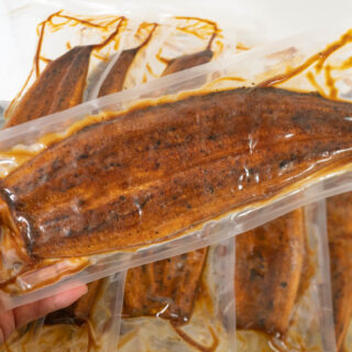 ふるさと納税の返礼品！鹿児島県鹿屋市から大きな鰻が大量に届いたぞ！