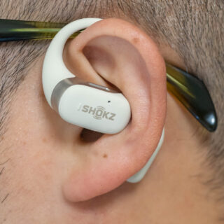 Shokz OpenFitは「耳に入れない」ワイヤレスイヤホン！音質やつけ心地が良いぞ！