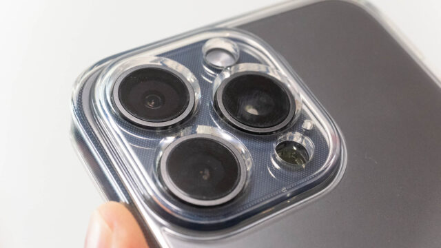 トリニティ「Turtle Solid」はカメラレンズ周りもしっかり保護！iPhoneケースの安心感がすごいぞ！