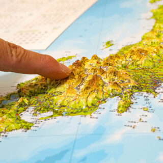 触って学べる「立体日本地図」が、山脈や地形を学ぶのに良いぞ！