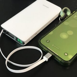 【新発売】cheeroの巻き取り式ケーブル内蔵モバイルバッテリーが便利だぞ！