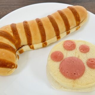 セブン限定！猫の日にぴったりなパン2つを食べてみたぞ！