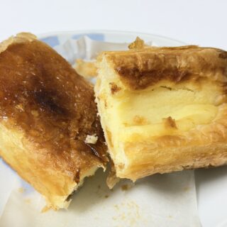 ファミマ「クイニーアマン×チーズケーキデニッシュ」が甘塩っぱくて美味しいぞ！