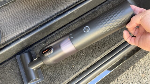 車載用掃除機に！スリムでハイパワーなハンディクリーナーがおすすめだぞ！