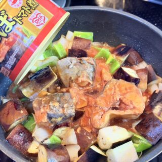 そのまま食べても料理にも！「月花さば トマト煮」缶が美味しくて便利だぞ！