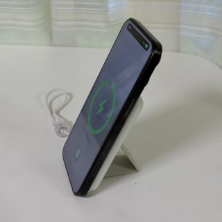 準個体電池採用モバイルバッテリー「cheero PitaPower 5000mAh」がスタンド内蔵・MagSafe対応で、子どもに持たせるのにも安心だぞ！