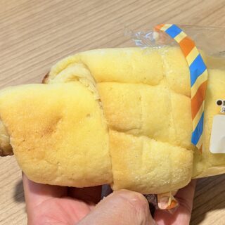 【新商品】ファミマ、塩バターメロンパンがジュワッとサクッとしっとり美味しいぞ！